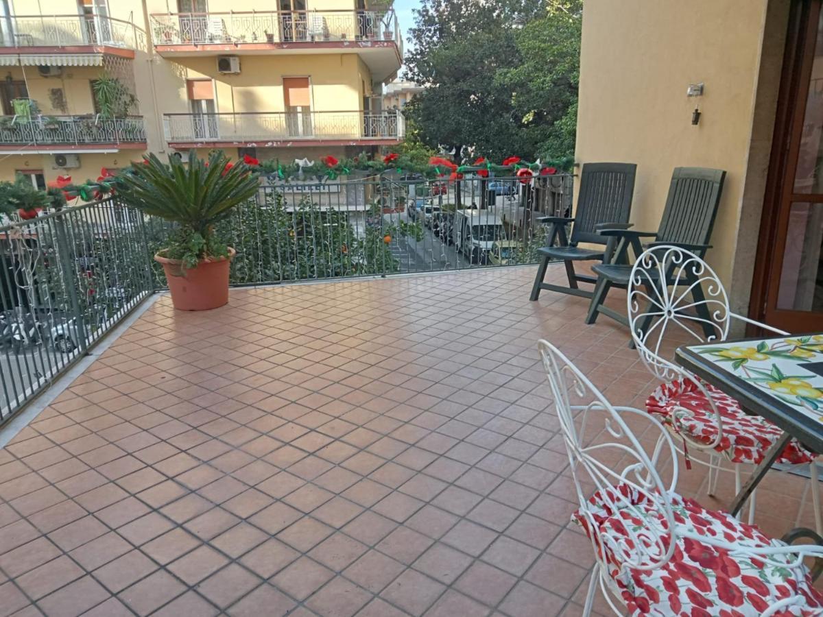 Bed and Breakfast La Terrazza Di Monica & Teresa Portici Exterior foto