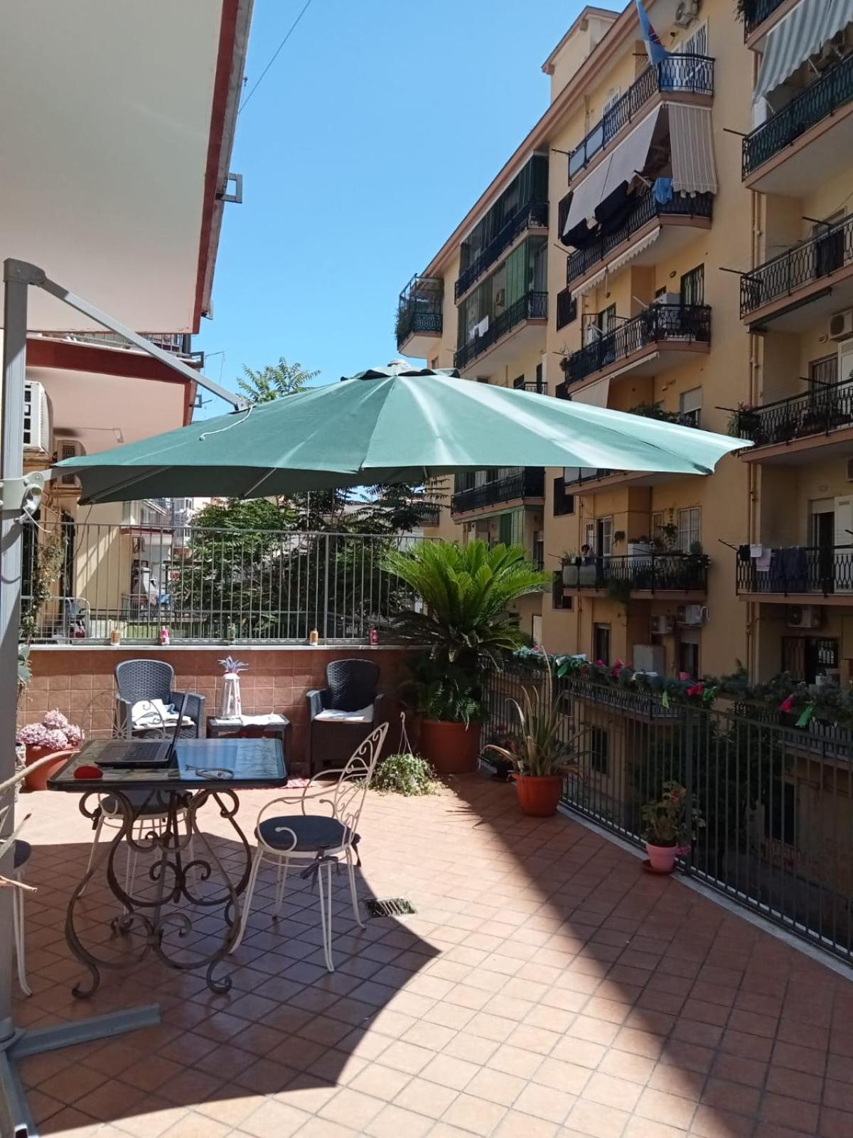 Bed and Breakfast La Terrazza Di Monica & Teresa Portici Exterior foto
