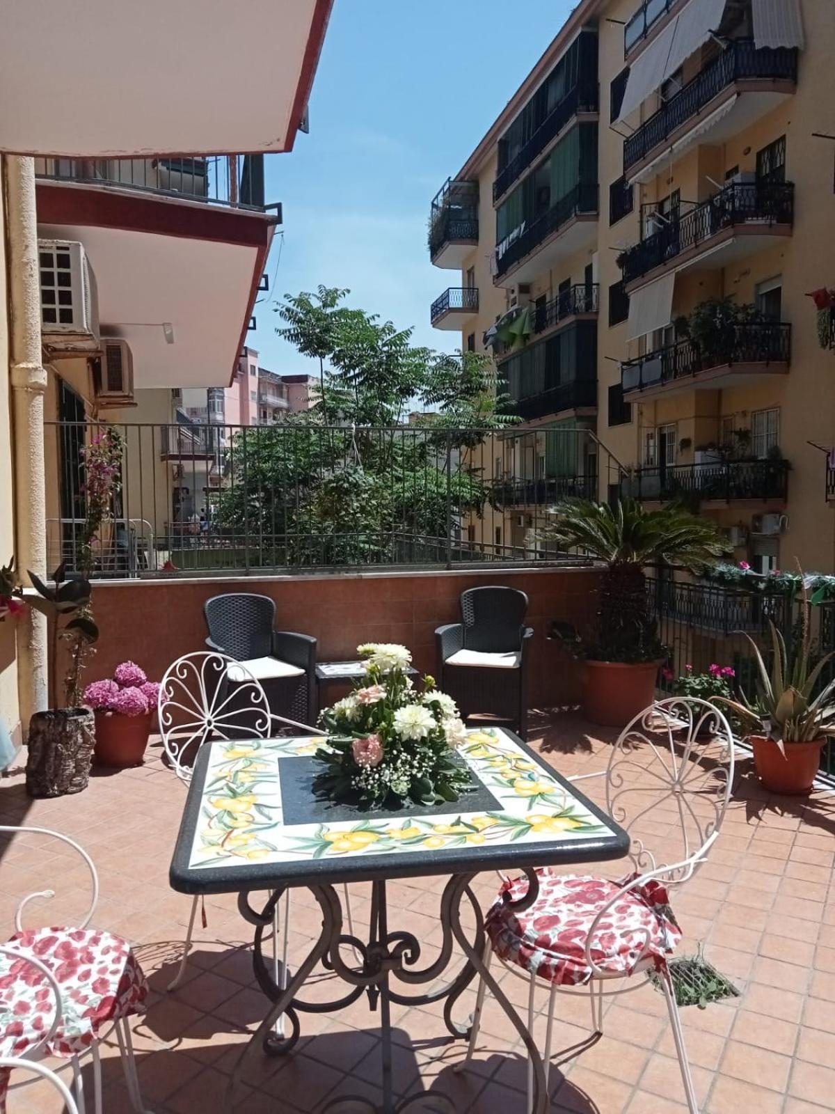 Bed and Breakfast La Terrazza Di Monica & Teresa Portici Exterior foto