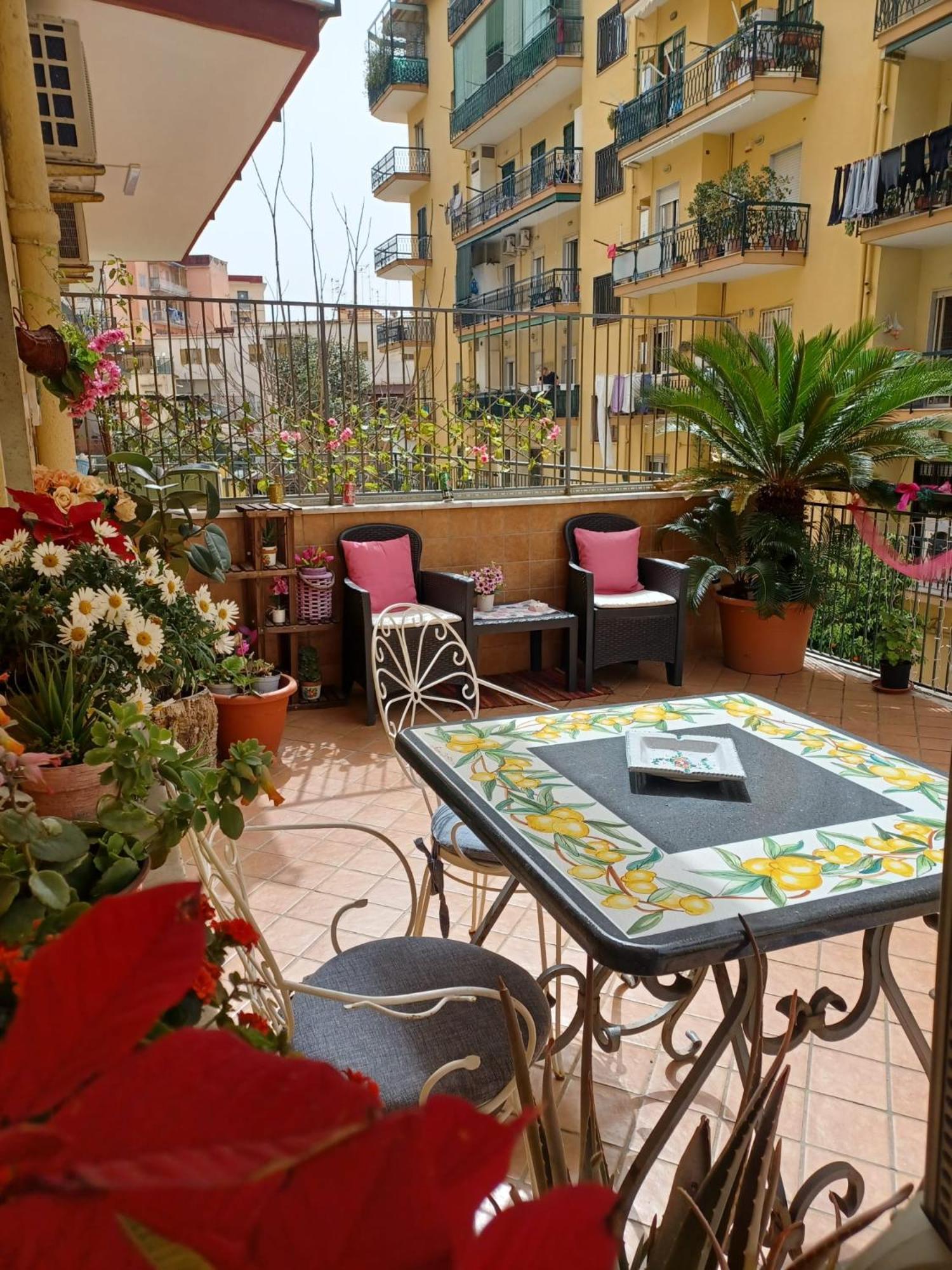 Bed and Breakfast La Terrazza Di Monica & Teresa Portici Exterior foto